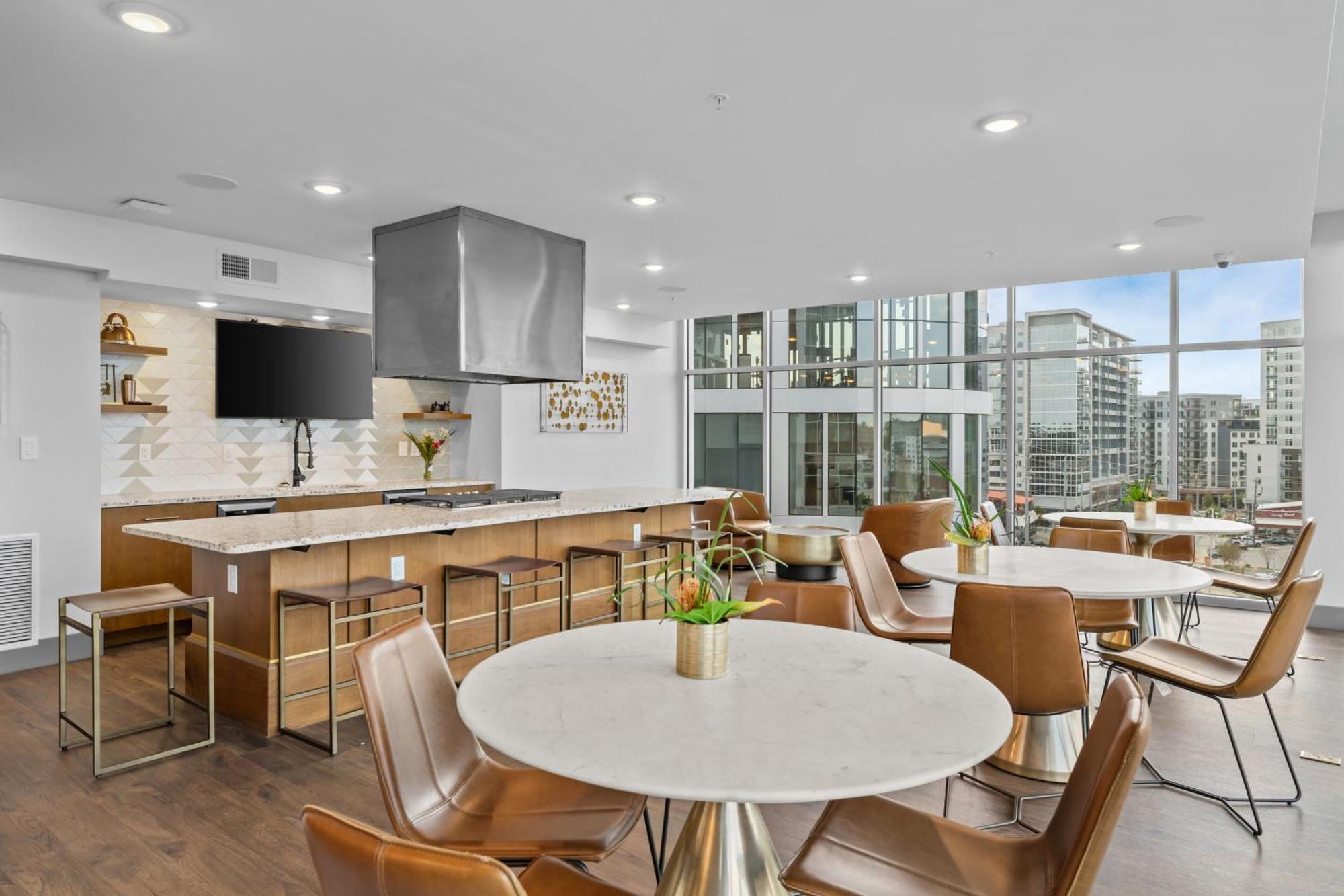 Midnight Manor Penthouse Suite The Gulch Nashville Exterior photo